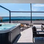 Villa Modern Futura With Pool *