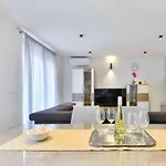 Villa Modern Futura With Pool