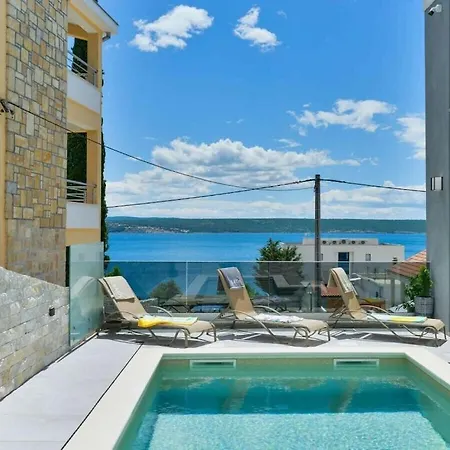 Modern Futura With Pool Villa *