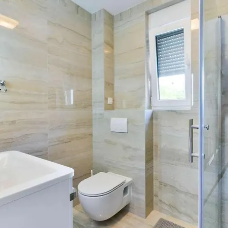 Villa Modern Futura With Pool