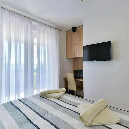 Villa Modern Futura With Pool